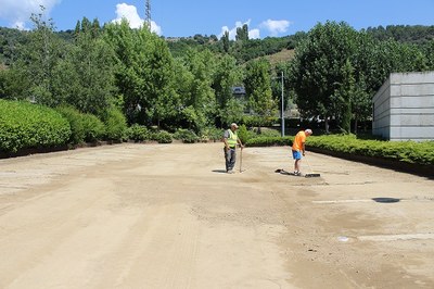 Arranjat el ferm de l'aparcament municipal de terra situat a la zona oest de la ciutat 