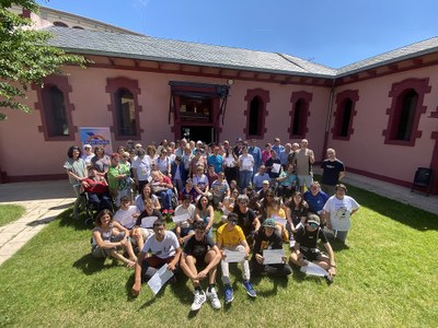El Punt Òmnia de la Seu lliura 167 certificats als participants dels 44 tallers realitzats durant el curs 2023-24 