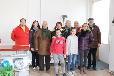 El tió solidari de l’escola Albert Vives recull 500 quilos d’aliments, un 25% més que l’any passat 