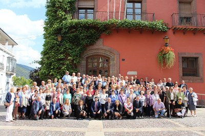 Els padrins i padrines de la Seu culminen amb èxit la seva festa anual, consensuada pel Consell Municipal de la Gent Gran