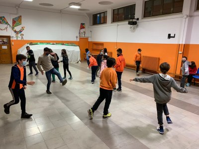 En marxa el projecte ‘Dansa’t’ que apropa la dansa i la cultura del Pirineu a les escoles de la Seu d’Urgell 