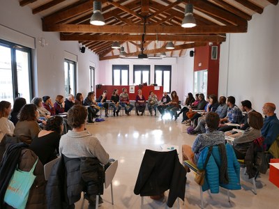 Èxit de participació en la primera sessió del taller antirumors que celebra l’Alt Urgell 