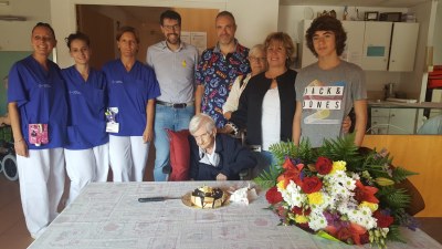 Felicitació institucional a la padrina urgellenca Ma Assumpció Antúnez pels seus 107 anys
