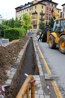 Iniciades les obres per instal·lar una central tèrmica de biomassa pel centre cultural Les Monges i l’escola Pau Claris de la Seu 