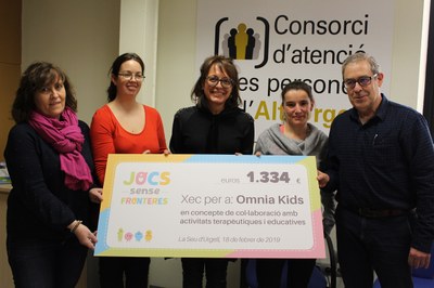 Jocs sense Fronteres dóna 1.334 euros al projecte Òmnia Kids per a activitats esportives i de lleure 