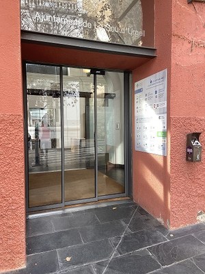 L’Ajuntament de la Seu d’Urgell fa diverses millores en l’accessibilitat dels edificis municipals 