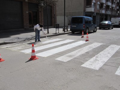 L’Ajuntament de la Seu d’Urgell inicia la repintura de la senyalització horitzontal existent dels carrers de la ciutat 