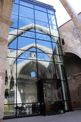 La Biblioteca Sant Agustí ajorna la celebració dels seus vint-i-cinc anys fins al 2021