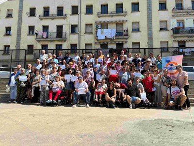 Més de 250 persones reben el seu certificat per haver participat en algun dels 47 tallers organitzats per Òmnia Seu durant el curs 2025-26 