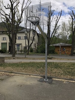Noves cistelles de bàsquet, més modernes i segures, a la zona de pràctiques de conducció 