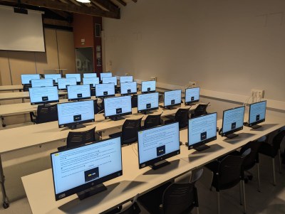 Realitzats els primers exàmens teòrics del permís de conduir a la nova aula informatitzada ubicada al CETAP