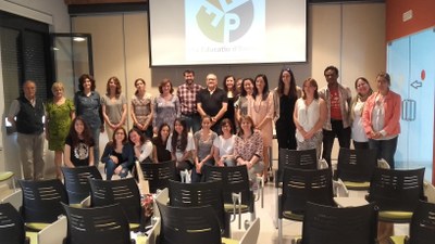 Reconeixement als voluntaris del projecte d'acompanyament educatiu del curs 2015-2016
