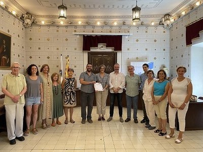 Visita al Parlament de Catalunya per lliurar les signatures recollides en pro d’una residència de la gent gran a la Seu d’Urgell 